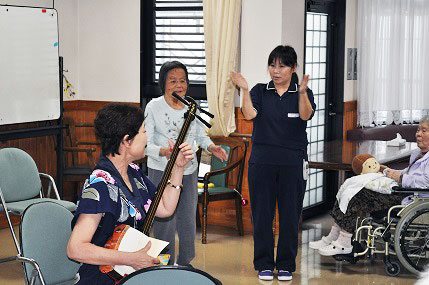 素敵な三味線と歌の演奏