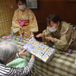 屋台でくじ引き