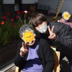 中庭でおやつタイム