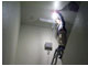 屋内階段の非常用電源を活用した照明の仮設置