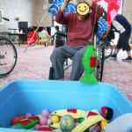 大漁旗をバックにパチリ！